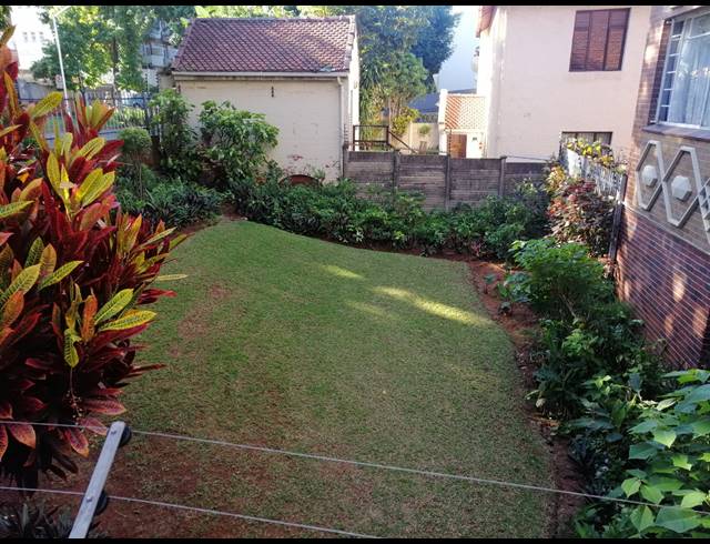 1.5 BEDROOM FLAT FOR SALE IN GLENWOOD